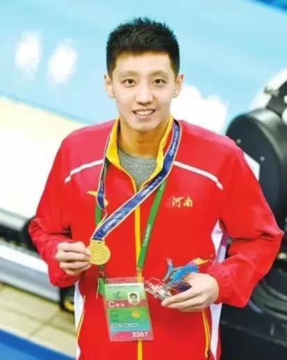 游泳男子冠军世界中国是谁_男子游泳冠军2021_男子游泳中国世界冠军是谁
