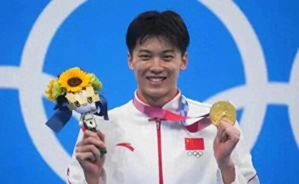 男子游泳中国世界冠军是谁_游泳男子冠军世界中国是谁_男子游泳冠军2021